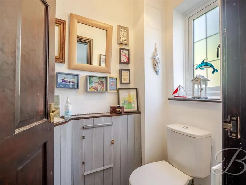 The property benefits from a downstairs WC