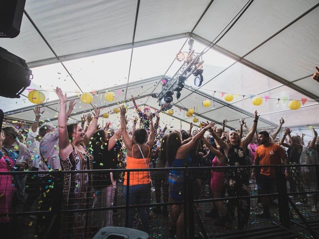 Who doesn't love confetti?