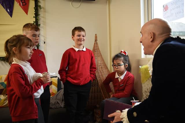 Nick Rubins (High Sheriff of Nottingham) meeting Feeling Great Passport Ambassadors from Church Vale Primary School, after their awards ceremony.