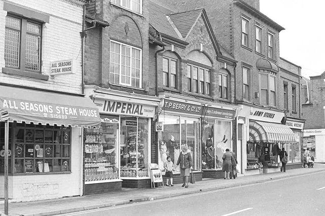 Do you remember Outram Street looking like this?