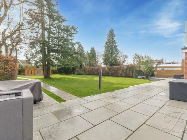 A last look at the garden at the Lichfield Lane property. And one final feature to mention -- a hot tub.