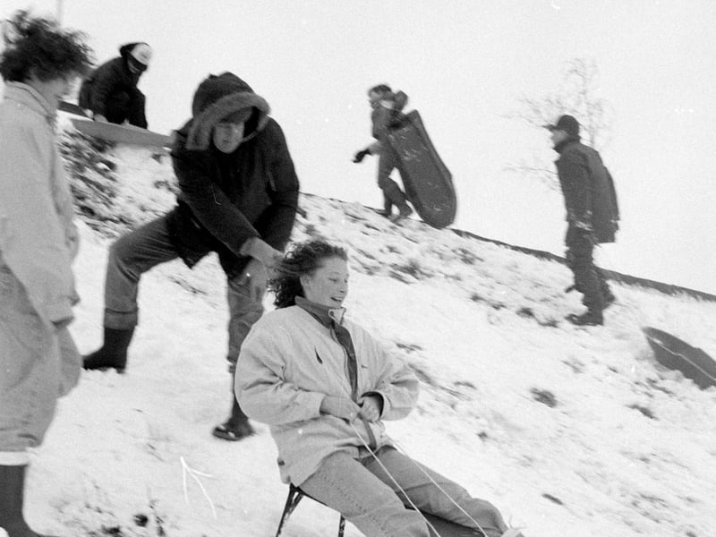 Mansfield residents enjoying a 1990 snow day. Recognise anyone?