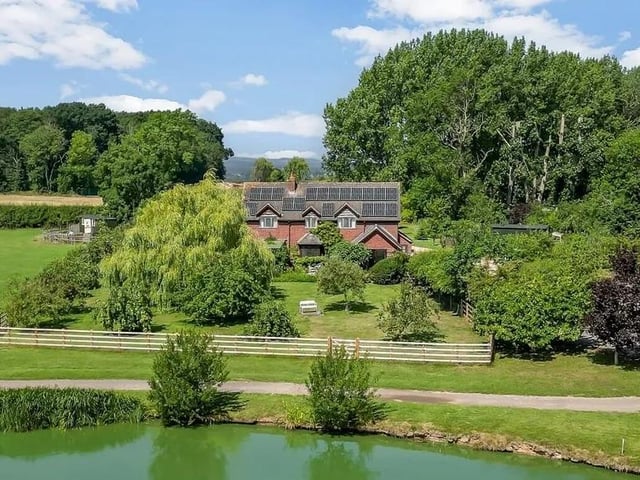 Dumble End Farm is a traditional five bedroom farmhouse with a range of outbuildings and substantial equestrian facilities with 19 stables and a menage sat in approximately 23.95 acres. The property is accessed down a private lane, ensuring privacy, the house is set back from the drive and surrounded by paddocks.