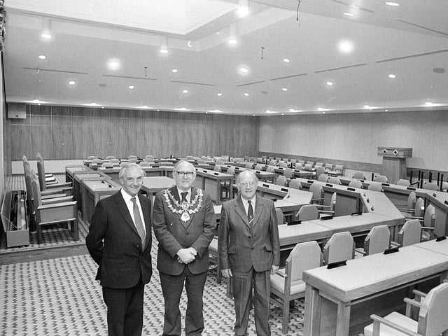 1986 and Mansfield's new Council Chamber. Pictured left to right are Councillors Jack Abell, Danny Callaghan and Tony Groves.