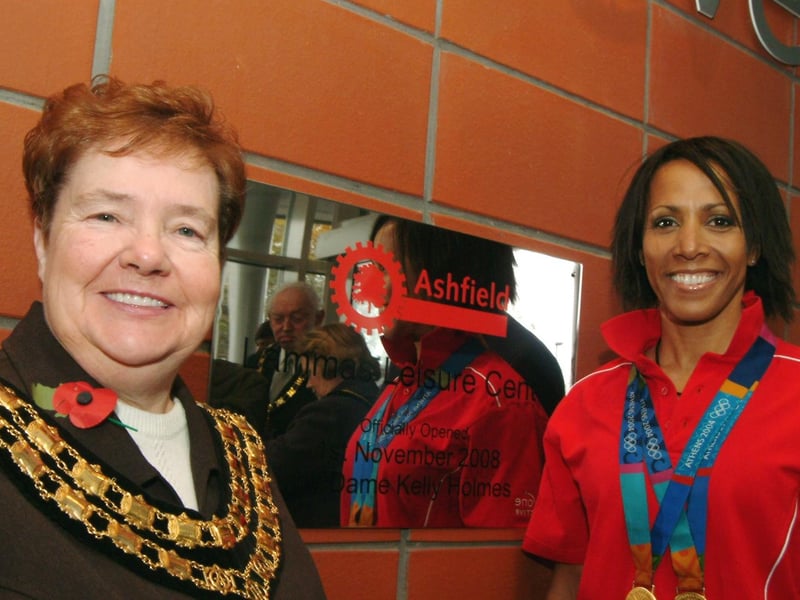 Dame Kelly Holmes with council chairwoman, Mrs May Barsby.