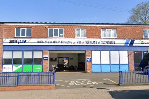 Lindleys Autocentres of 1 Station St, Kirkby in Ashfield, Nottingham NG17 7AQ: Was given 4.9 stars out of 295 Google Review ratings.