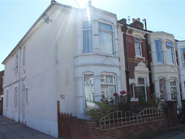 Three-bedroom end of terrace home within walking distance of local shops, and in the Mayfield School catchment area. There is an enclosed rear garden with side access and a garage.