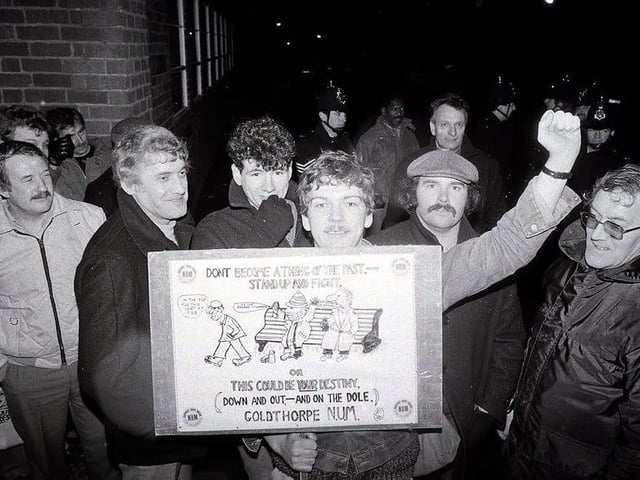 1984 Miners' strike - Goldthorpe Colliery Pickets at Blidworth Colliery.
