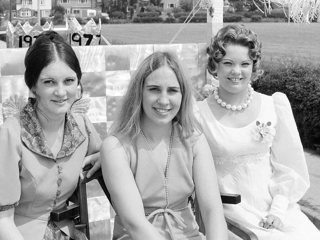 Do you recognise anyone in this picture?