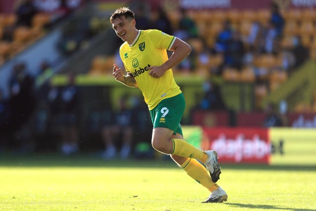 Norwich City new boy Jordan Hugill has revealed he's relishing the competition for a starting spot with Teemu Pukki and Adam Idah, and insisted he bears no grudges when missing out to his attacking competition. (Pink Un)