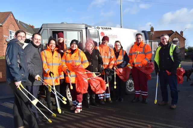 Pictured: Cllr Helen-Ann Smith, Cllr Jason Zadrozny, Cllr Matthew Relf and Council Officers at the launch of the BIG Ashfield Spring Clean 2020.  Picture - Ashfield District Council