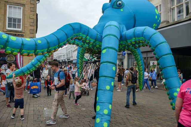 Performers brought colour and character to Mansfield town centre. Photo taken by Rachel Atkins at The Full Shebang Festival, 2022.