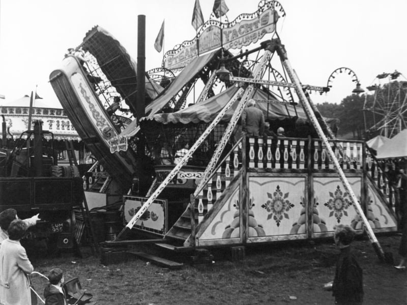 Harry Lee's 'Steam Yachts' swingboat ride at the fair in 1968.
