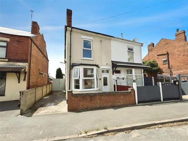 On the market and up for grabs, is this charming semi-detached house, presented in good condition, offering a warm and inviting place for first-time buyers or families to call home. The property is nestled in a popular location, known for its excellent transport links to the M1, nearby schools, local amenities.