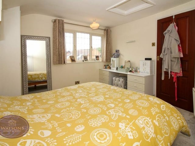 A good night's sleep is guaranteed in the annexe bedroom.