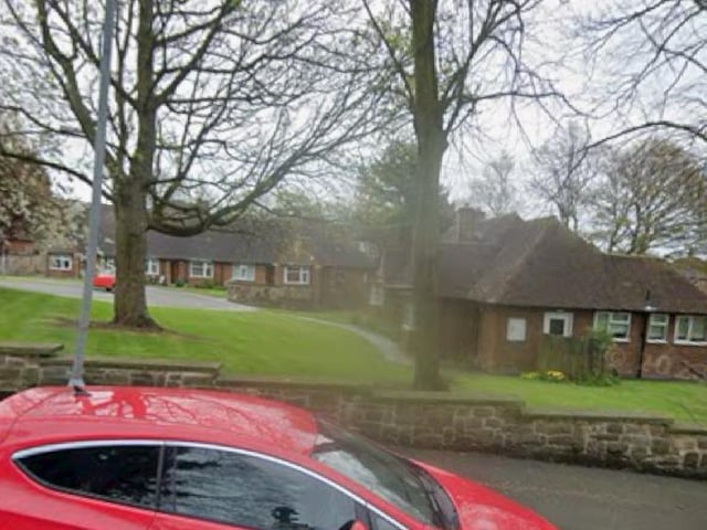 Grade: II*. Location: INNISDOON AND ATTACHED GARDEN WALL AND GATE PIERS, 1, Crow Hill Drive, Non Civil Parish, Mansfield.