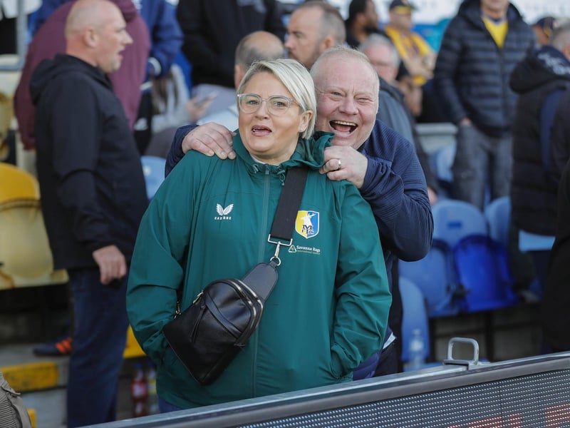 A Will Evans double helped Mansfield Town make it five League One wins in a row.