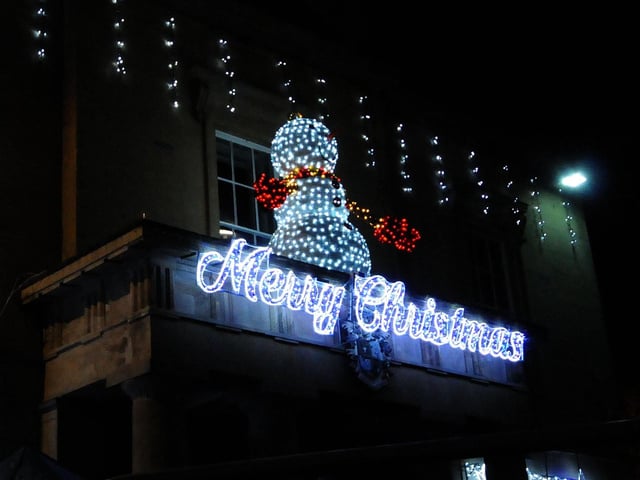 Mansfield Christmas lights switch on 2018.