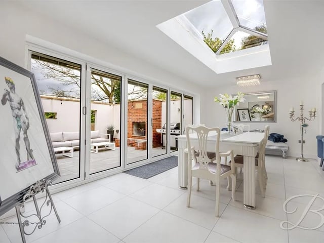 From the moment you arrive, the property presents an immediate sense of comfort and homeliness, enhanced by its attractive setting and welcoming external appearance. Internally, the accommodation is well arranged, combining both style and practicality, with well-proportioned rooms, an abundance of natural light, and a layout that lends itself equally well to everyday living as it does to entertaining.