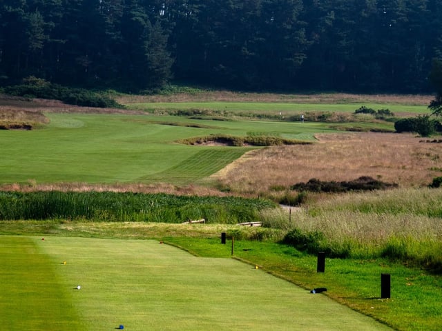 Notts Golf Club, commonly known as Hollinwell, is an 18-hole members' golf club located in Kirkby. It has hosted several prestigious amateur and professional competitions. The course is highly regarded and is frequently ranked among the top 50 courses in England and the British Isles. It has a 4.8 rating on Google reviews.