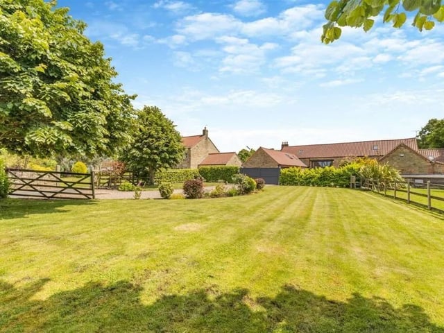 This impressive 4 bedroom semi-detached Barn Conversion in Teversal. The property dates back to the early 19th Century and is situated on a south west facing plot. The exterior boasts a well maintained south facing rear garden, perfect for enjoying the summer months.