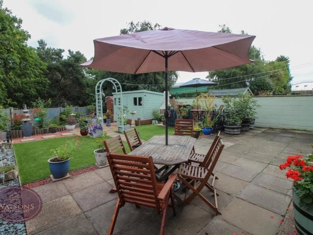 Imagine spending a summer's evening or weekend here on the peaceful patio. The private, enclosed garden offers colour and calm.