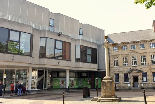 Mansfield Library, on West Gate, Mansfield town centre.
