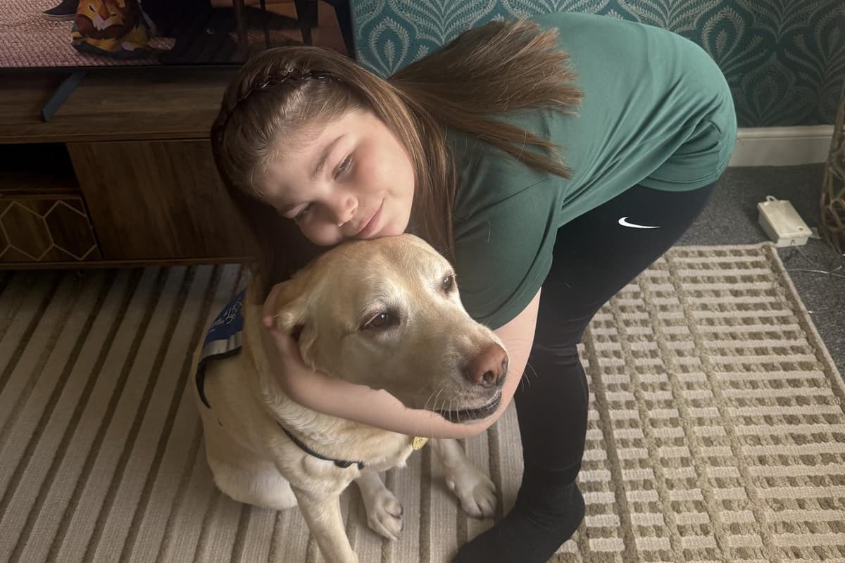 Support dog Kelly is Edwinstowe girl Isobella’s hero