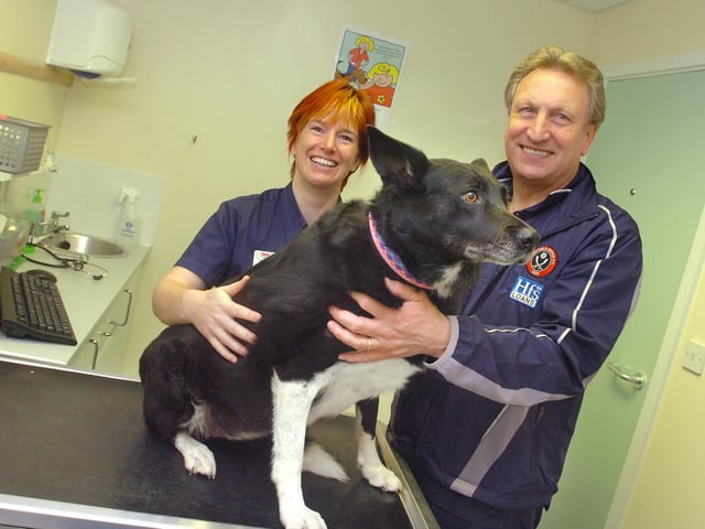 Neil Warnock and Megan, with vet Caroline Munro..at Pets for Vets, Abbeydale Road in 2006