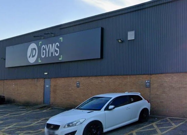 JD Gyms, Old Mill Ln, Mansfield Woodhouse, NG19 9BG: Rated highly by users, this 24/7 gym offers a wide variety of cardio and strength equipment, group fitness classes, a boxing zone, and a women-only area. Users gave it 4.2 stars out of 230 reviews on Google.