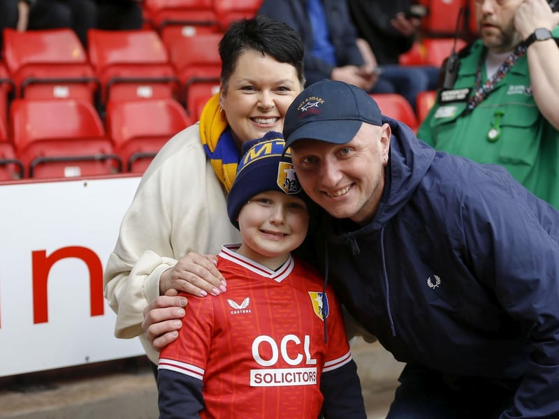 Mansfield Town fans at the defeat to Walsall.