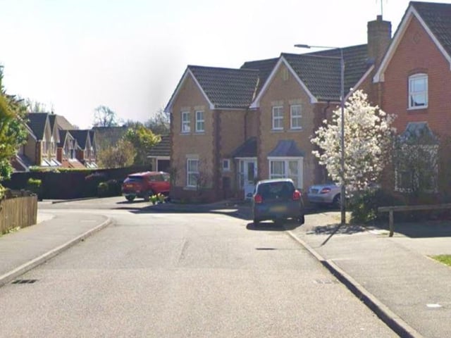 In the last five years, houses on Calladine Close had an average price of £305,250 from four sales.