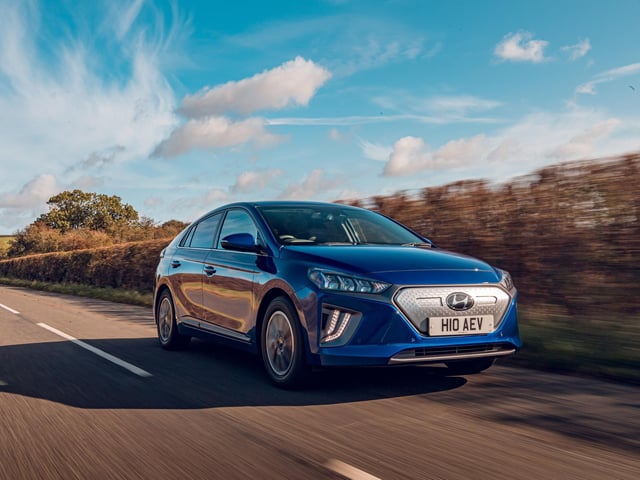The Ioniq was the first car to offer three different electrification options, with the choice of mild hybrid, plug-in hybrid and full electric. This all-electric model, like the Leaf, is fairly conventional family hatchback with a 38kWh battery and single 134bhp motor. Fully charged, it offers 194 miles of range.
