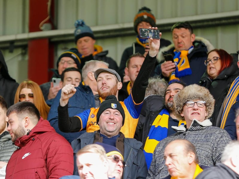 Mansfield Town fans ahead of the 2-0 win at Bradford City.
Photo credit : Chris Holloway / The Bigger Picture.media