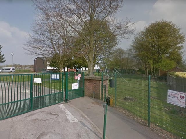 At Woodland View Primary School, a total of 388.5 days were lost to illness in 2021/22, an average of 16.9 per teacher. Overall, 20 teachers took sickness absence, representing 87% of the workforce.