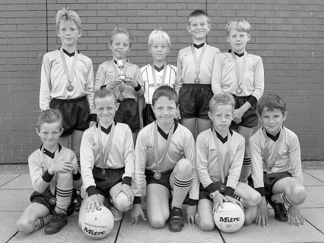 Mansfield's Oak Tree Lane First School football team, pictured here in 1990.