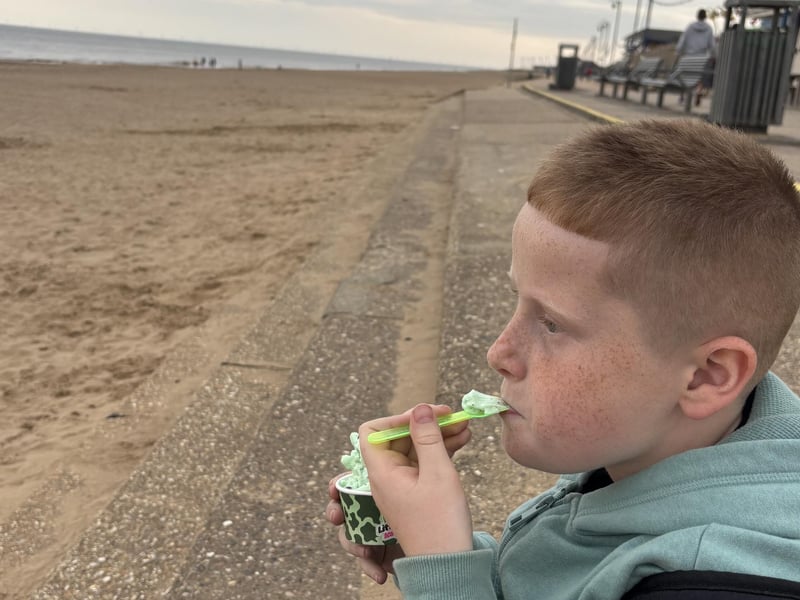 If you just want to watch the world go by, and I admit this is one of my favourite occupations, then bagging a seat and an ice-cream down Mablethorpe promenade is the place for you It won't take long staring out at the sea before you drift off into your own world and enjoy the pleasure of a clear mind and having nothing to do and nowhere to be.