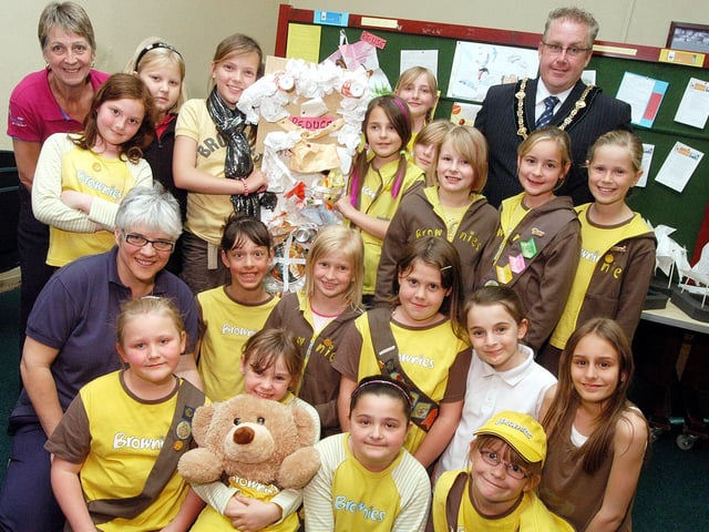 In 2009 Coun. Mick Barton, chairman of Mansfield District Council visited the  members of the 7th Mansfield Brownies on Chesterfield Road to view their environment work on display