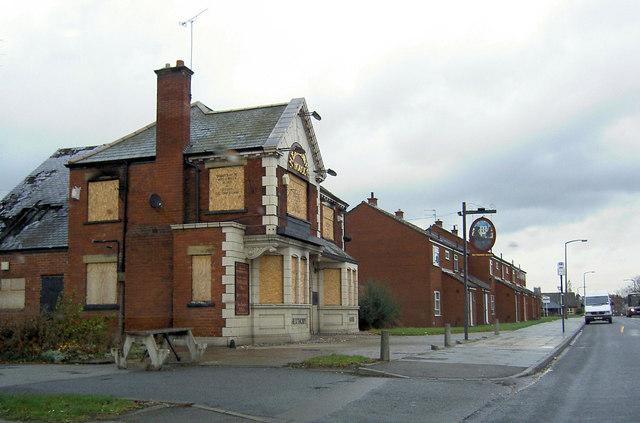 The Hexthorpe House was situated at 68 Urban Road. This pub closed in 2007 and was demolished in 2009