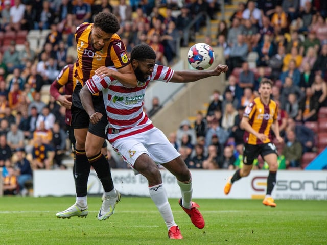 Home win: 33%
Draw: 27%
Away win: 40%