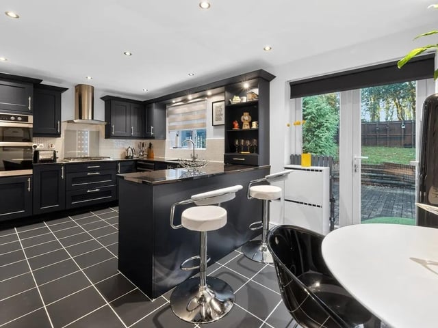 Welcome to this excellent six double bedroom detached property, situated in a desirable location of Paddock Close, this family home lies close to the town centre, catchment for High Oakham school, and has fantastic links to Nottingham, A38, and M1. The The kitchen is equally as superb, fitted with modern cabinets and units, paired beautifully with a complementary granite work surface with inset sink and drainer, and pristine oven and hob.