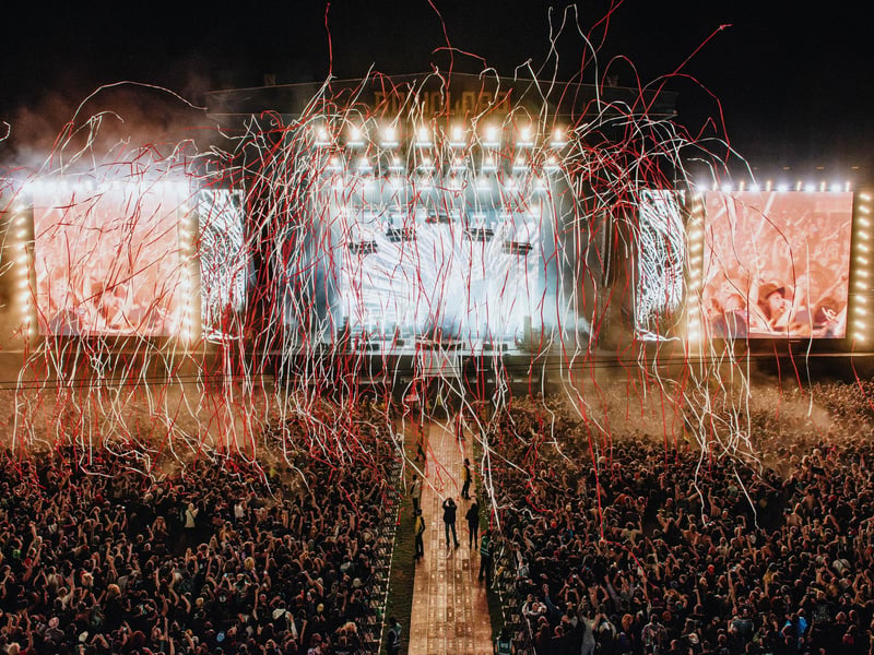 Korn ended their debut headline set with Freak on a Leash