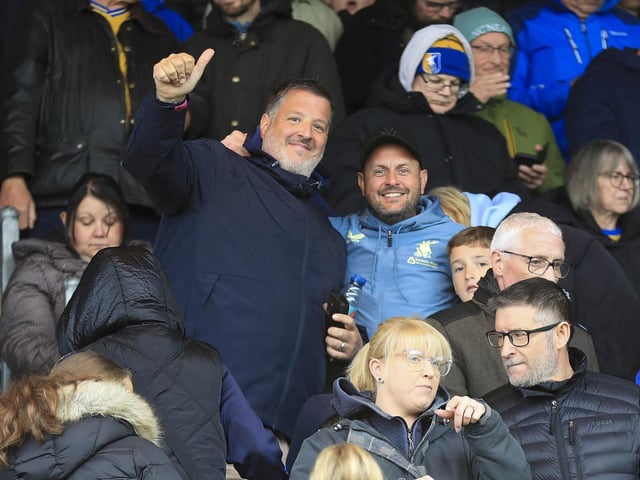 A sloppy Mansfield Town were well beaten by Reading on Easter Monday.