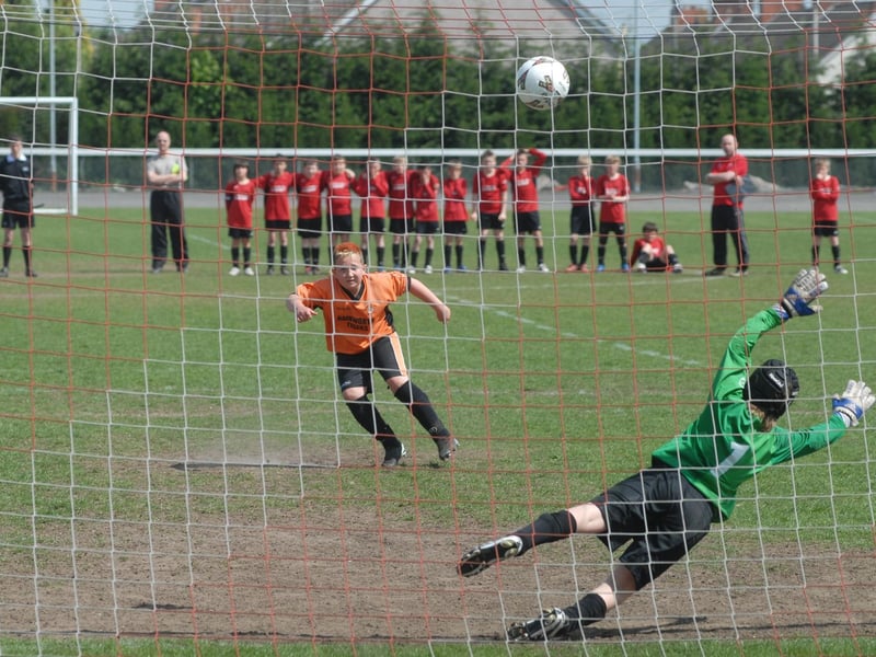 Rainworth Tigers v Beaufort United in 2009.
