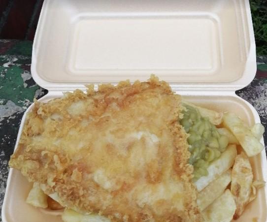 Enjoy the freshest fish and chips prepared by experts at Peter's Crispy Cod tonight. Visit them at, 105 Carr House Road, Doncaster, or call them on - 01302 327829.