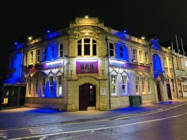 Andwhynot is always a popular choice.
Their Mother's Day menu is £28.90 for 3 courses of £23.90 for 3 courses.
Call 01623 633330 to book