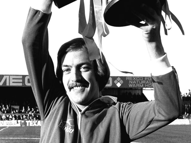 Gordon Hodgson began life at Newcastle before joining Mansfield Town in 1974. He became a central figure in the side, winning promotion to the Second Division in 1977