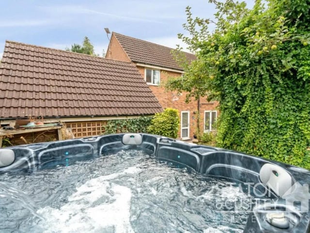 Located at the foot of the sought-after Lime Grove, this spacious four-bedroom detached home combines contemporary comfort set within a peaceful setting. With a generous garden, double garage, and ample off-street parking, it offers the perfect balance of indoor and outdoor space for modern family living.