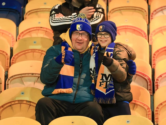Mansfield Town were unable to bag all three points despite Oxford being reduced to nine men for the closing stages.