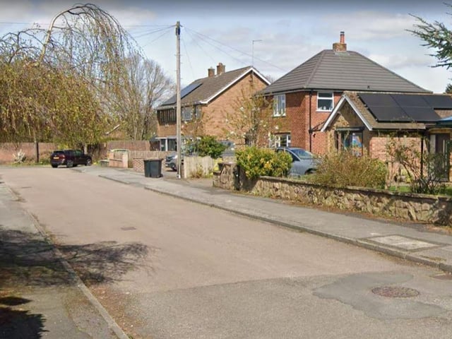 The average sale price in Field Place in the last five years was £307,500 from four sales.